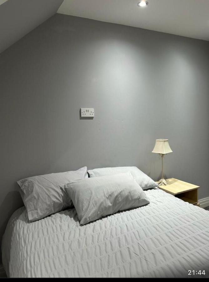 Cosy Nest In London Apartment Hendon Ngoại thất bức ảnh